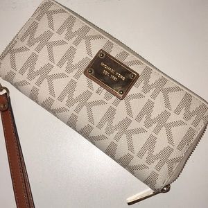Michael Kors wallet